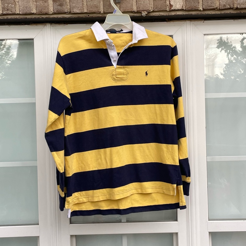 Vintage Polo Rugby Button up
Size: Medium